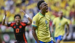 印尼羽球超级500赛 ｜ 决赛挑战新“金孔组合” 乐蒂1比1战平.