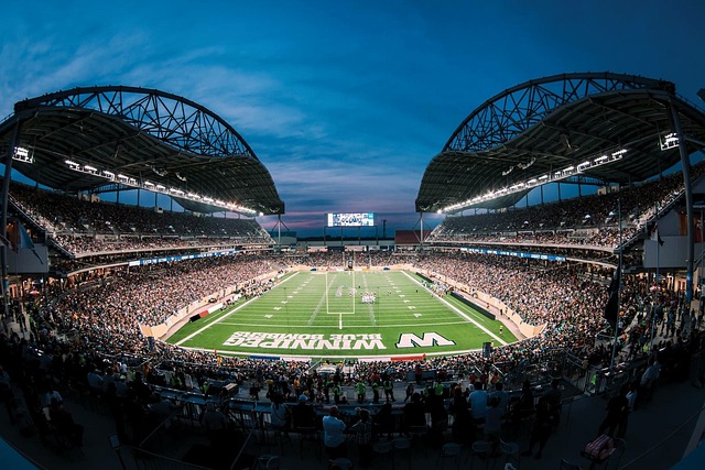 纳米尺上“搭积木”：中国科学家发现常压下镍氧化物具高温超导电性.